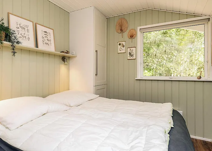 6 Person In Holiday home Aalbaek